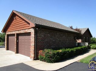 2683 NE 39th St, Topeka, KS 66617