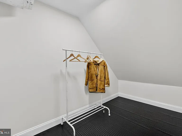 5115 Cape Cod Ct — Photo 46