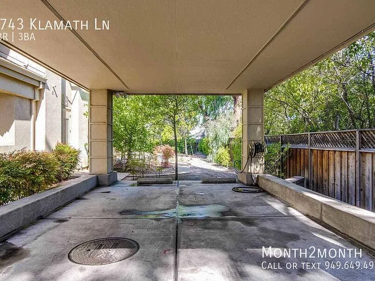 3743 Klamath Ln — Photo 36