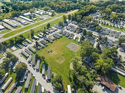 5th image of 100 Scotch Dr