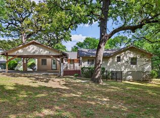 102 Summerall Dr, Mabank, TX 75156