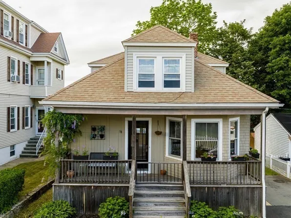 18 Norwell St, Dartmouth, MA 02748