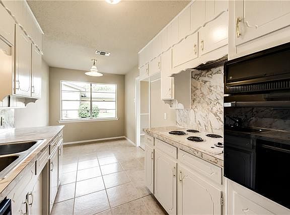 3rd image of 5201 Cloyce Ct