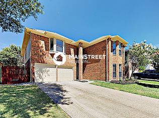 716 Bishop St, Cedar Hill, TX 75104