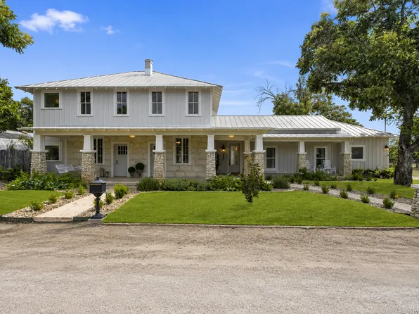 824 HIGH ST, Comfort, TX 78013