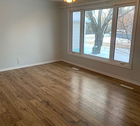 4th image of 12905 72nd St NW