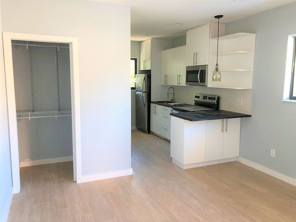 1st image of 1280 NE 105th St #14