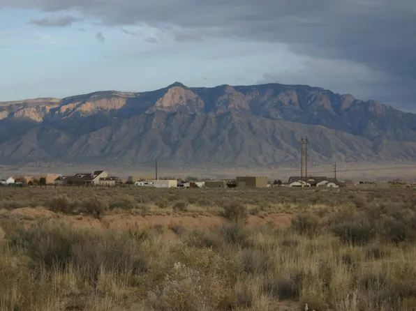 1824 Idalia Rd NE, Rio Rancho, NM 87144
