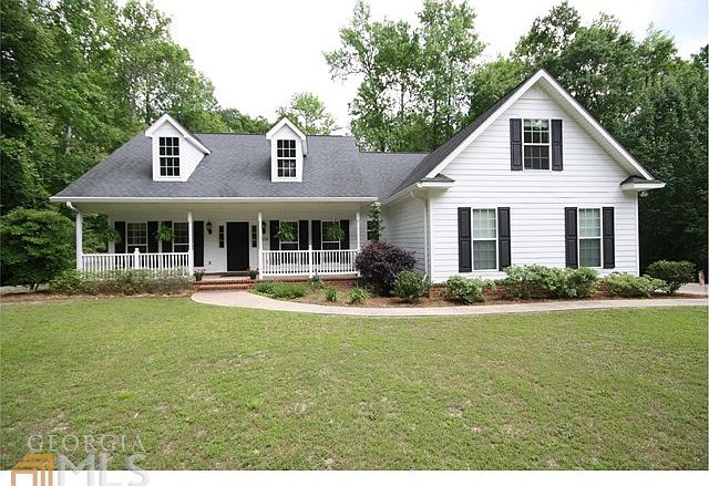 124 Peachtree Run - Statesboro Georgia - Home For Sale