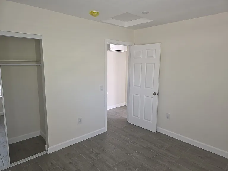 217 E Morningside St #A — Photo 11