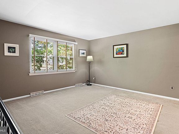 2nd image of 227 Chestnut Ave