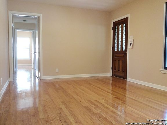 4th image of 235 Chelsea Dr
