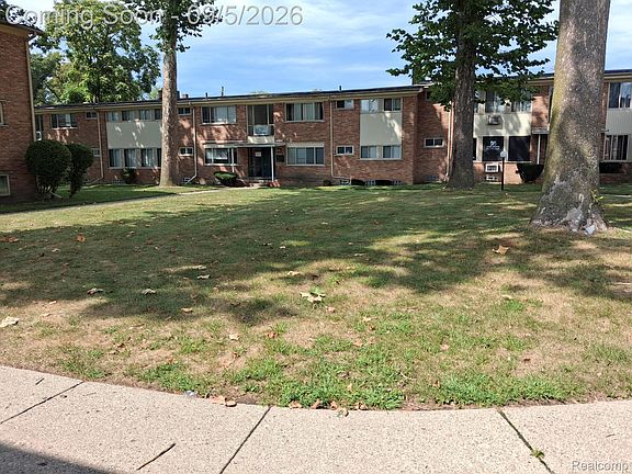 4th image of 17276 Bentler St APT 3