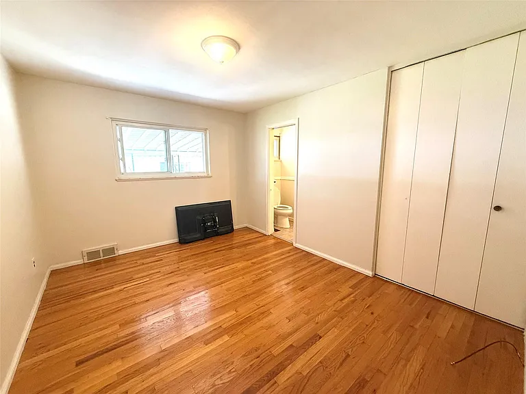 6810 Rosemary St — Photo 8