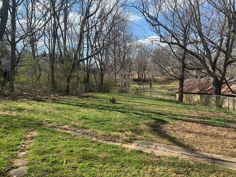 20 Spring Dr — Photo 20