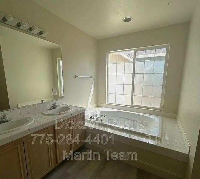 1465 Ridge Point Dr — Photo 11