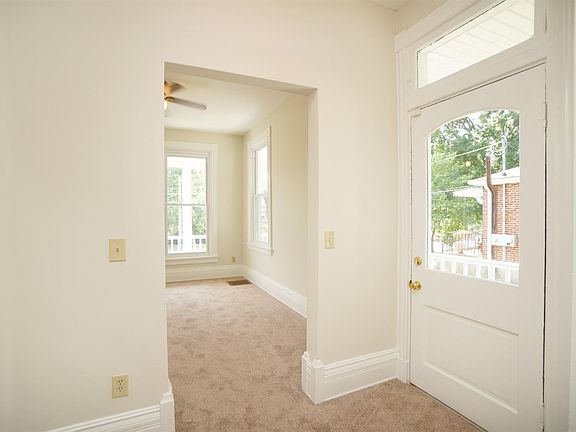 4th image of 209 S Wayne Ave