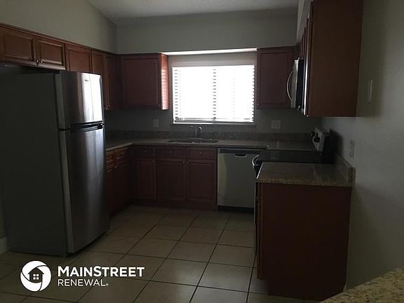 4th image of 406 Ashbourne Dr