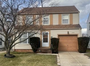 20905 Clare Ave, Maple Heights, OH 44137