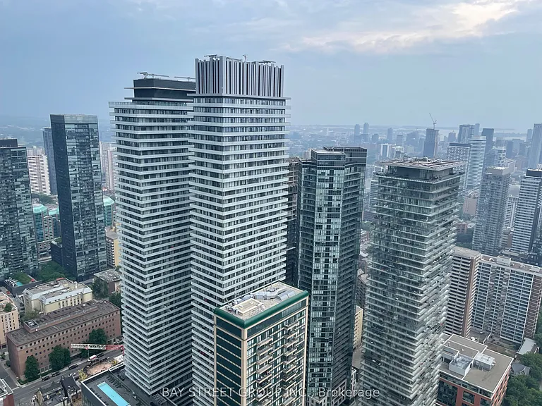 1 Bloor St E #5203 — Photo 8