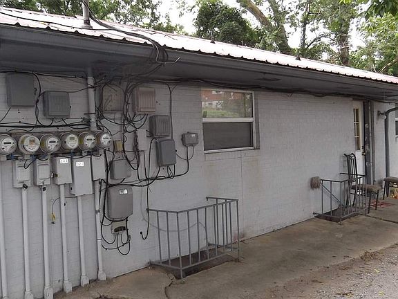 4th image of 321 Lennie Ave