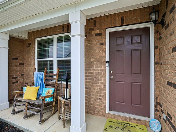 3rd image of 3409 Donerail Cir