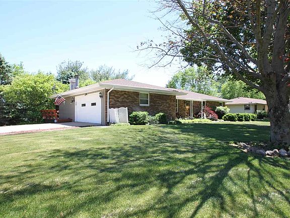 3rd image of 3154 Yarmouth Dr