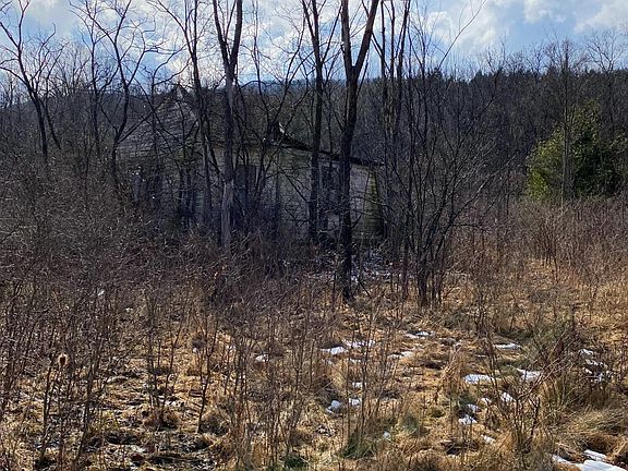 2nd image of 890 Alt-Voorh Road