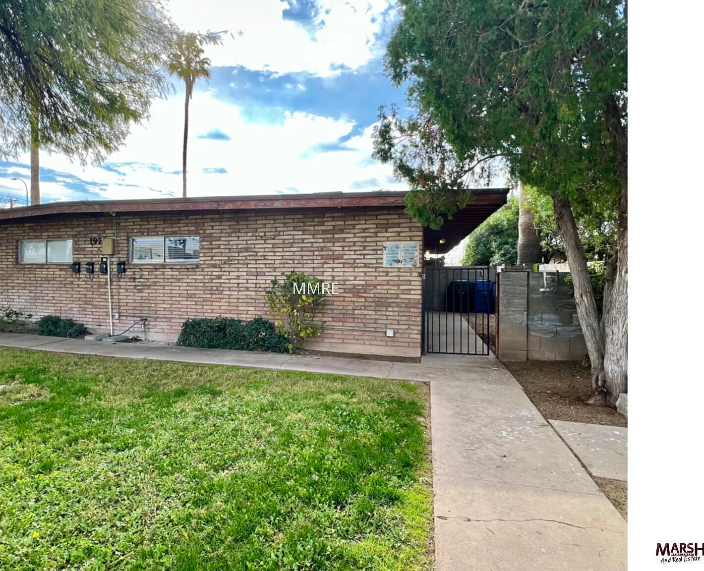 Updated 2 bedroom apartment in Tempe close to ASU! — Photo 1