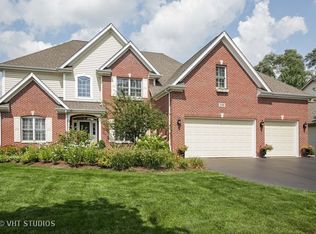 580 Glenn Rdg, Crystal Lake, IL 60014