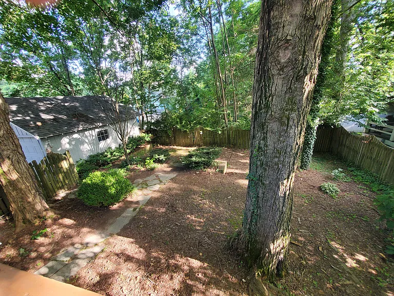 114 W Lexington Ave — Photo 74