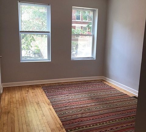 3rd image of 1029 N Wood St #1