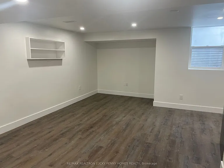 83 Living Cres #BASEMENT — Photo 8