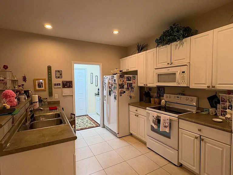 1868 S Dovetail Dr #C2 — Photo 4