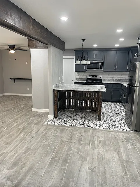 2 bed, 1009 sqft, $1,325 — Photo 4