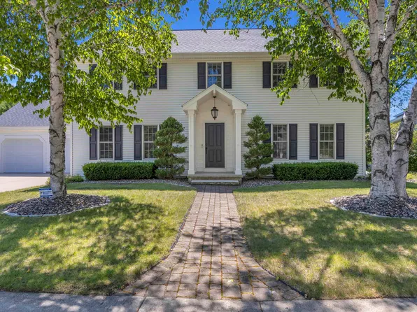 22 Eastbrook Ln, Fond Du Lac, WI 54935