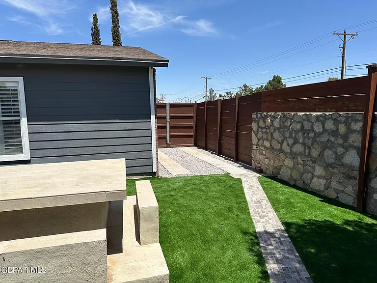 2260 Tierra Alegre Way — Photo 13