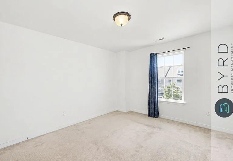 16921 Thornapple Run — Photo 33