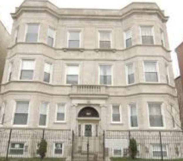 5443 S Indiana Ave — Photo 1