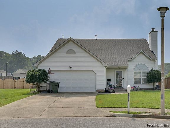 2nd image of 122 Clydesdale Ct