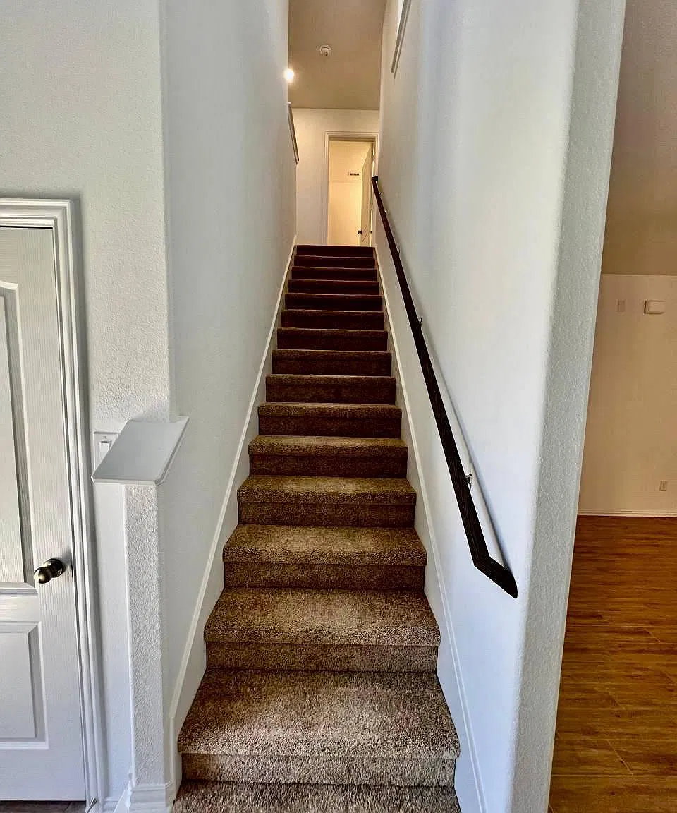 5 bed, 4.0 bath, 2573 sqft, $2,750 — Photo 3