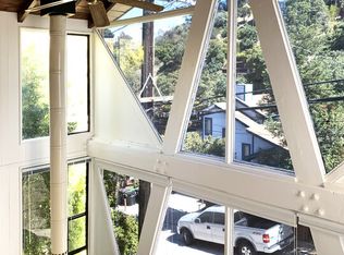 8437 Ridpath Dr, Los Angeles, CA 90046