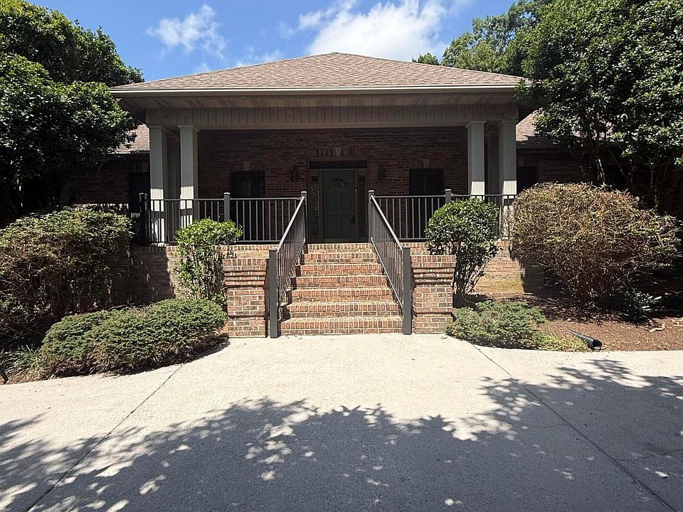 1st image of 1817 Peppertree Dr