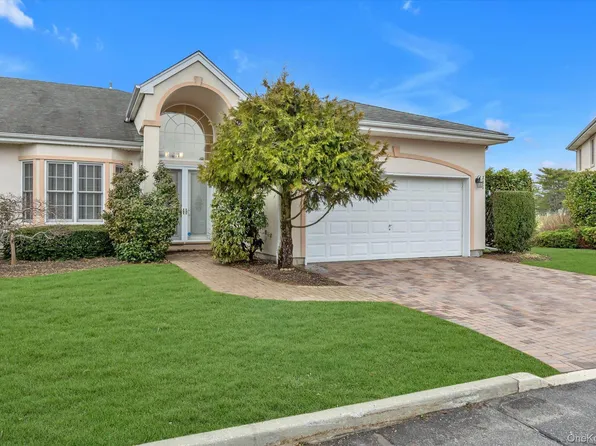 236 Altessa Boulevard, Melville, NY 11747