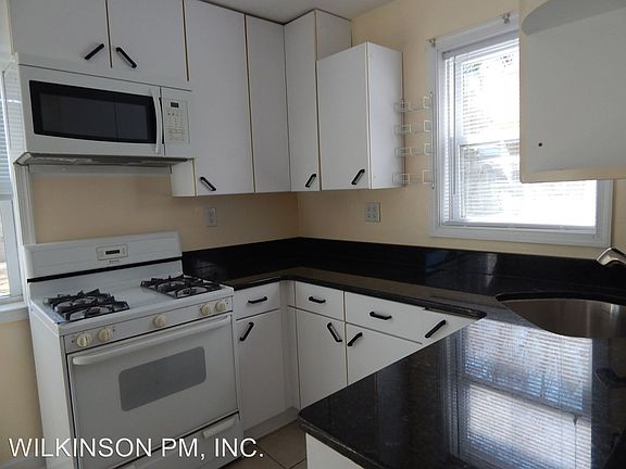 3rd image of 5833 Biscayne Dr