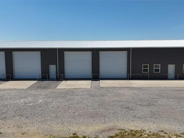 24174 E 998th Rd, Weatherford, OK 73096