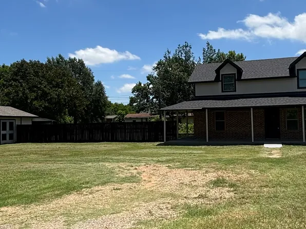 152 Riverboat Dr, Denison, TX 75021