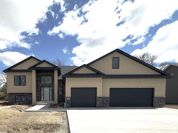 1504 14th Ave NE, Kasson, MN 55944