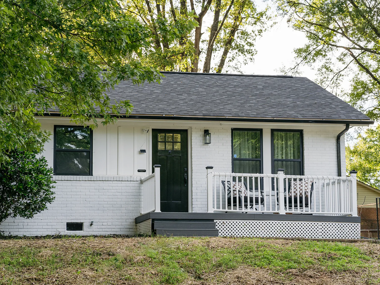 3 bed, 1100 sqft, $2,100 — Photo 1