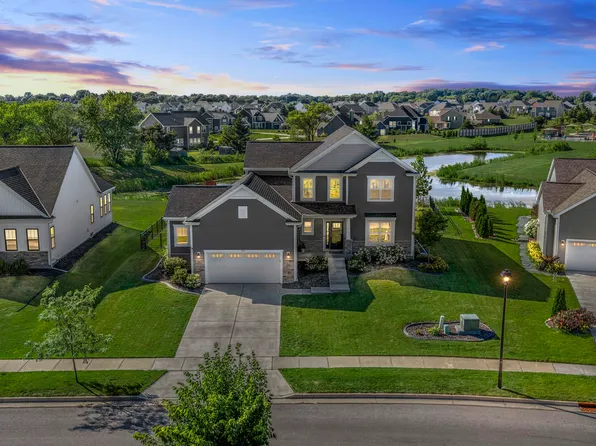 2256 River Bend Rd, Grafton, WI 53024